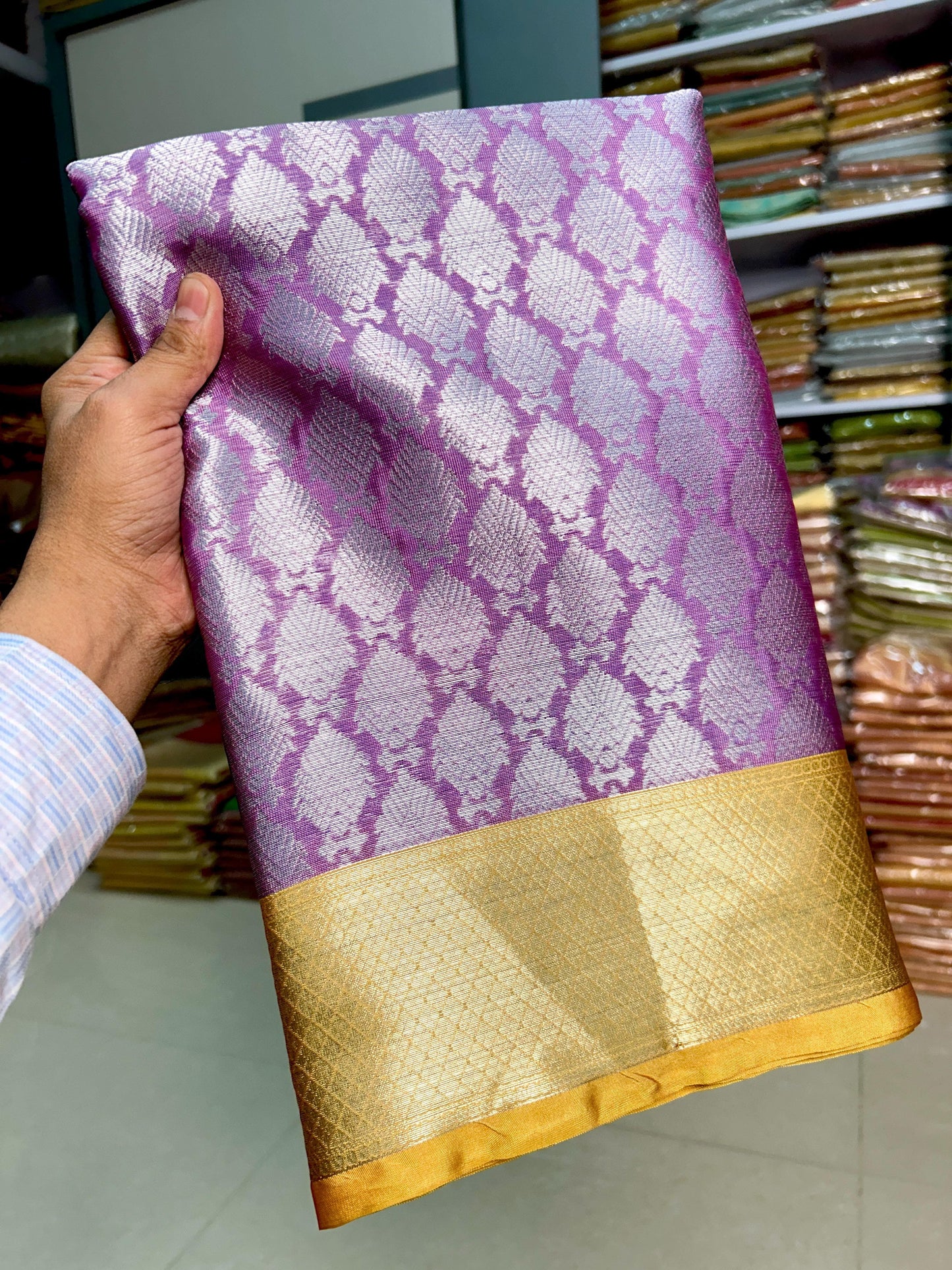 Premium Banarasi Bridal Silk Saree - Celebrity Inspired Banarasi Bridal Silk Saree – Contrast Rich Pallu & Brocade Blouse