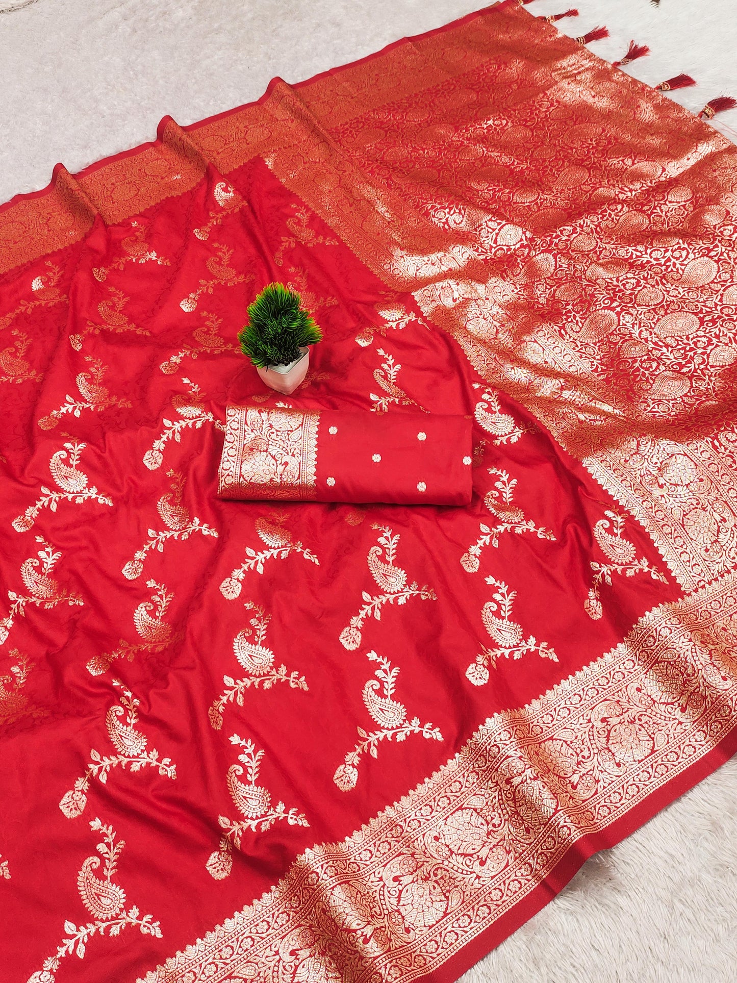 Soft Banarasi Silk Saree with Meenakari Touch – Rich Zari Weaving & Tassel Pallu