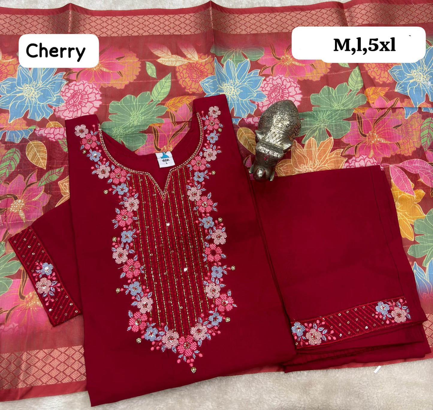 ✨ Premium Maslin V-Neck Kurti Set with Digital Dupatta & Pants ✨