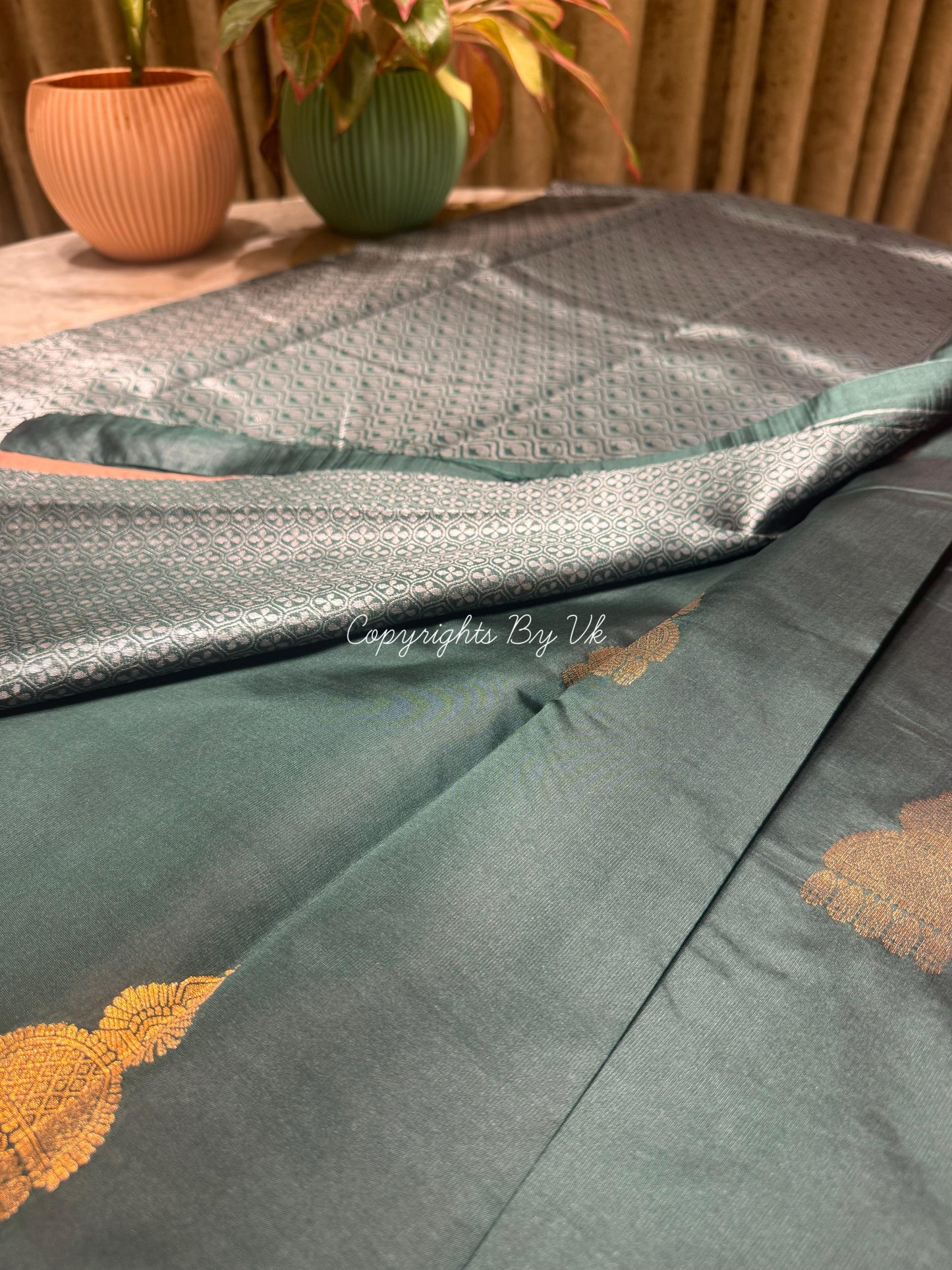 Madhuram Semi Silk Saree – Traditional Zari Weaving with Rich Pallu