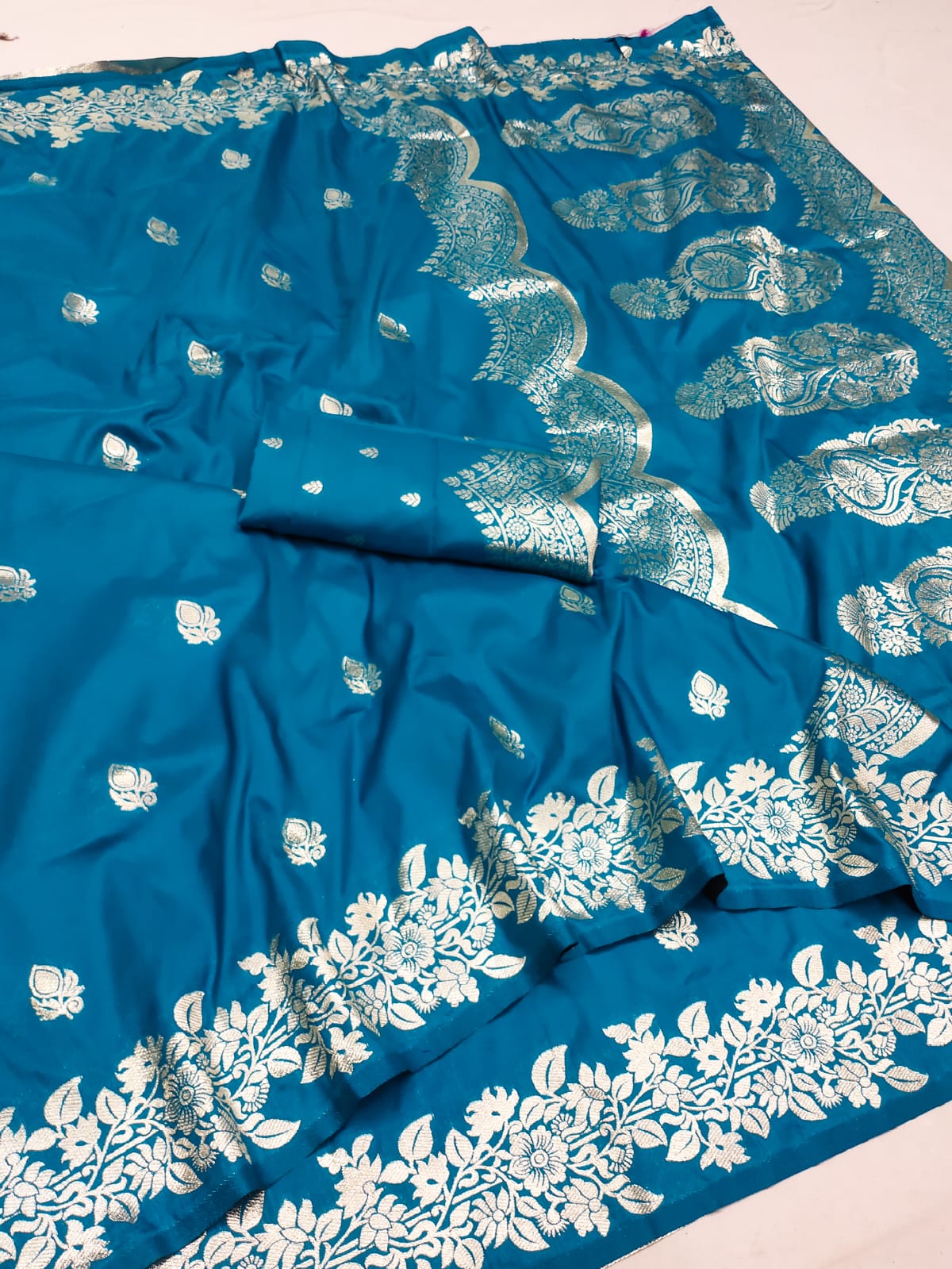 Pure Banarasi Zari Silk Saree with Rich Pallu & Heavy Border