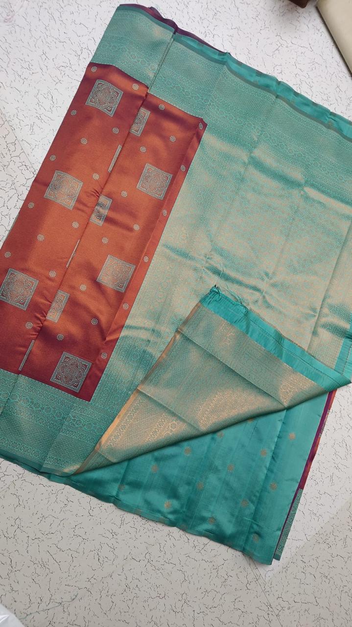 Premium Bridal Banarasi Silk Saree – Contrast Border & Rich Pallu