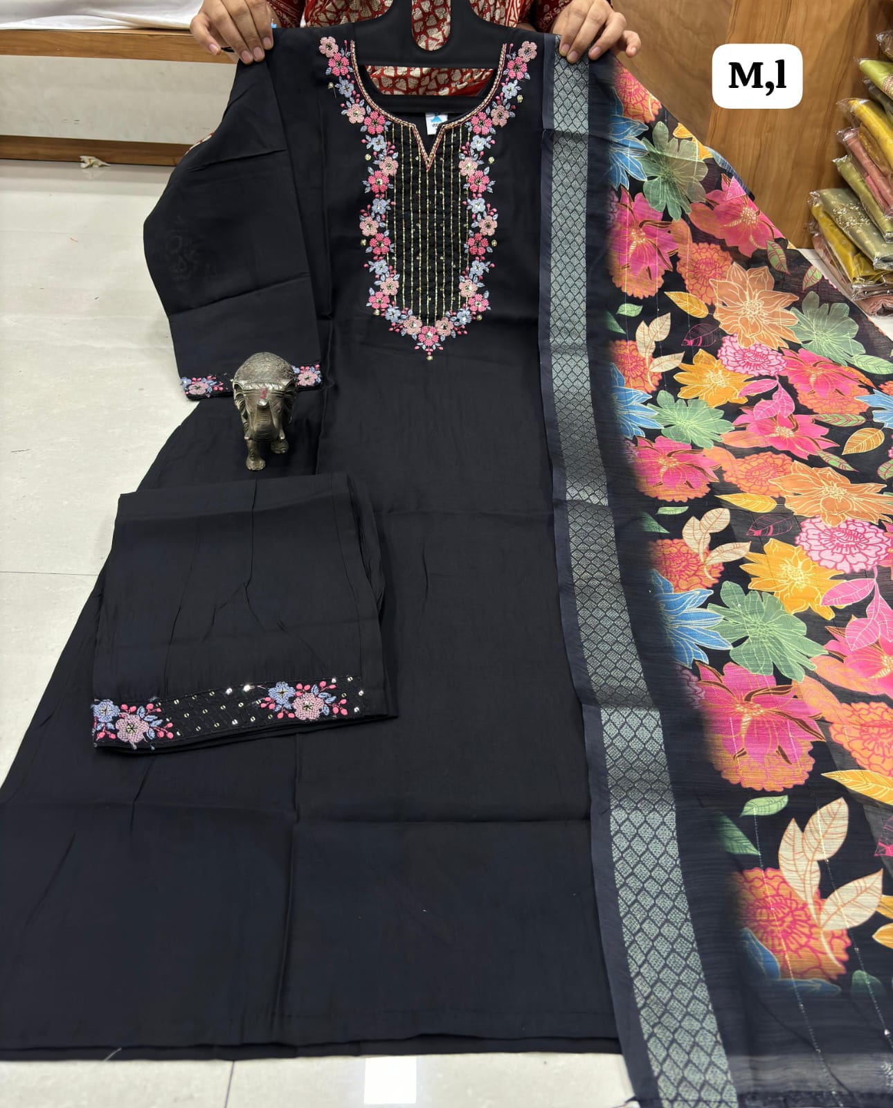 ✨ Premium Maslin V-Neck Kurti Set with Digital Dupatta & Pants ✨