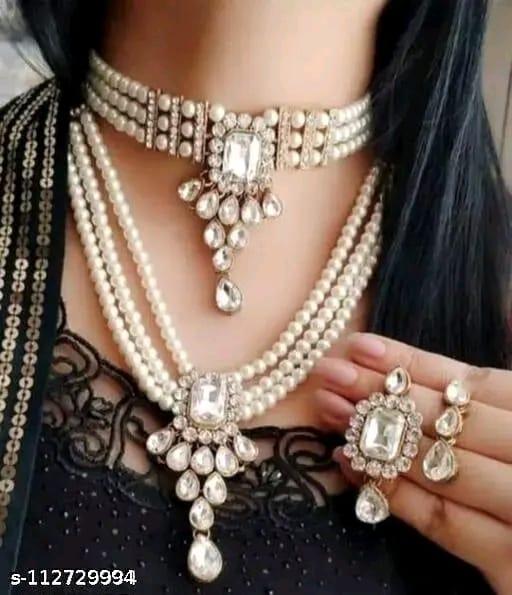 Pearl necklace choker set