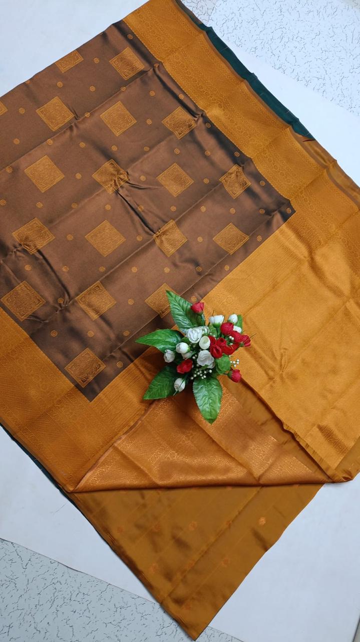 Premium Bridal Banarasi Silk Saree – Contrast Border & Rich Pallu