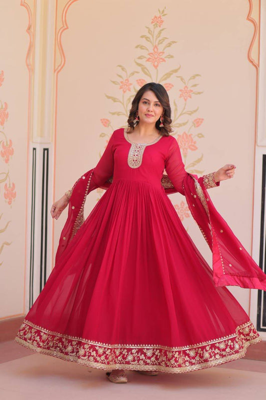 💃 Premium Designer Gown-Dupatta Set – 2025 Collection