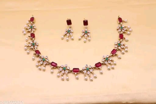 Choker Necklace with earrings