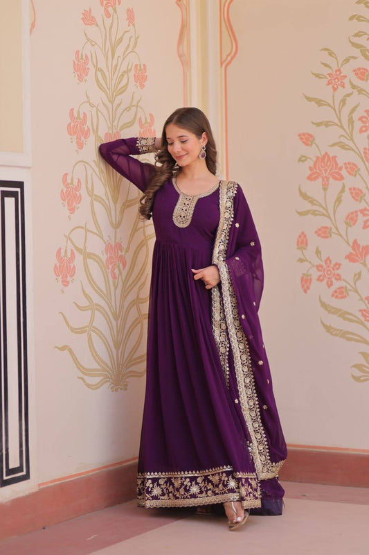 💃 Premium Designer Gown-Dupatta Set – 2025 Collection