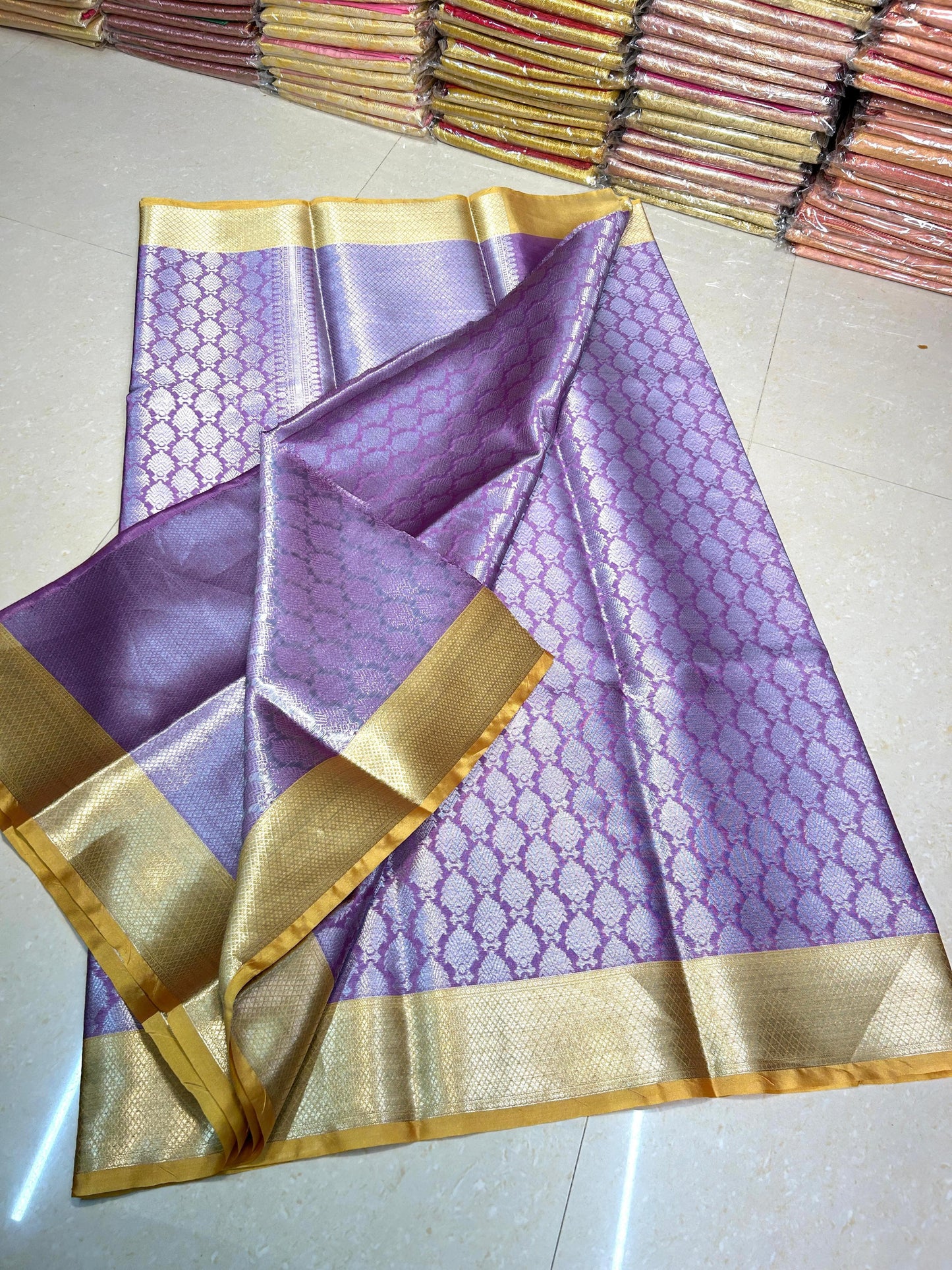 Premium Banarasi Bridal Silk Saree - Celebrity Inspired Banarasi Bridal Silk Saree – Contrast Rich Pallu & Brocade Blouse