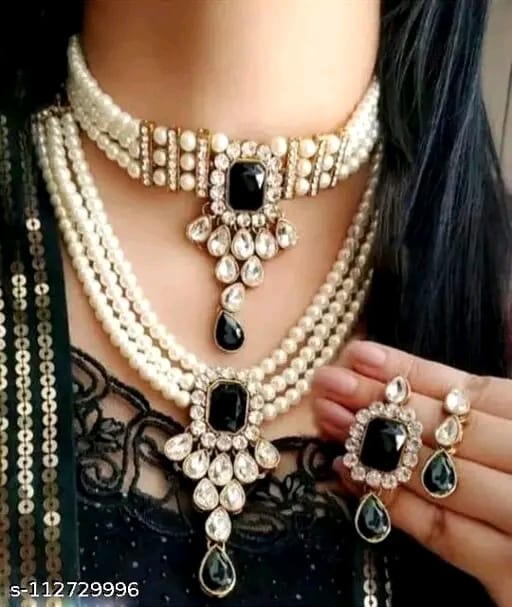 Pearl Choker Necklace with earrings