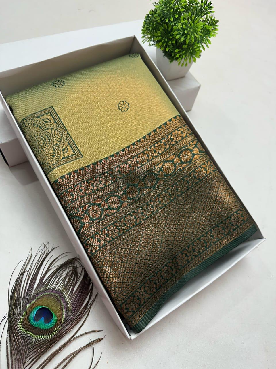 Premium Bridal Banarasi Silk Saree – Contrast Border & Rich Pallu